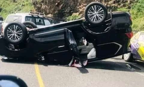 So President Ruto security team tried out same stunts their boss was being taken with his Lexus LX 570...😁

Well, let's say Katsuka wasn't the only driver rolling today😂😂

#JKLive Lies Hamilton 184 MPs Jamaica 16% VAT