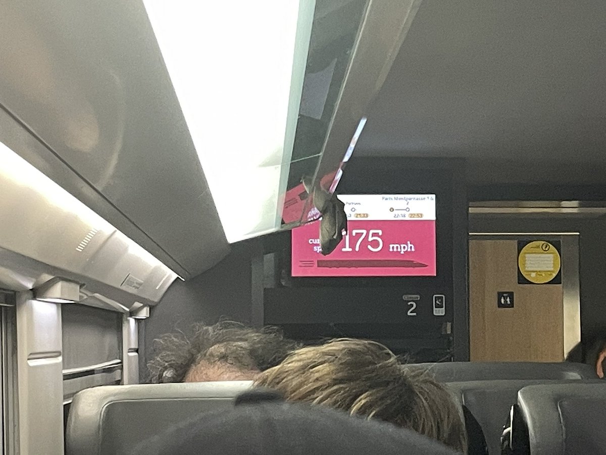 Ah, high speed rail 😊 Makes you just yearn for an extortionately priced, slow, smelly British train. Tomorrow I will realise that dream 😂