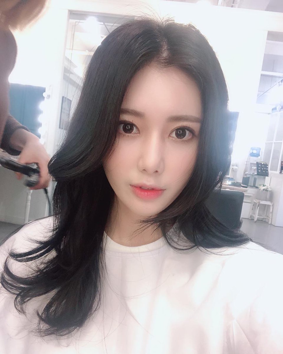 Ofeh4's tweet photo. A new hairstyle = A new mood😉
#sunnyday https://t.co/iDq5t0GTCt