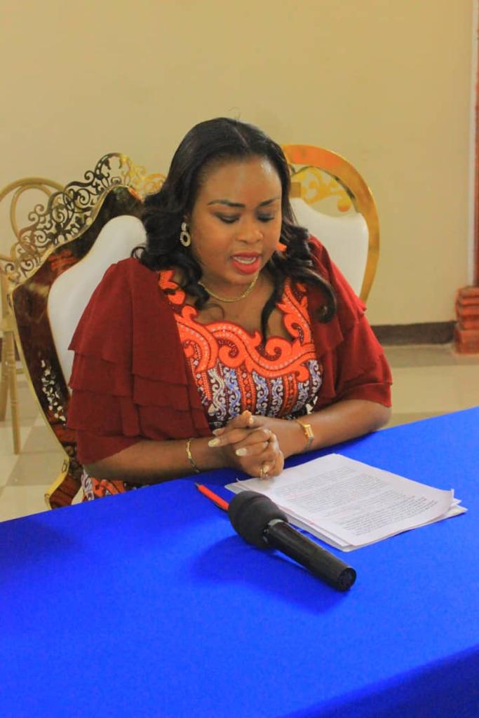 CarineKanku4's tweet photo. La Dynafec Haut,-Katanga a organisé une rencontre entre les leaders politiques et les femmes candidates autour de l'alignement accru des femmes sur les listes des candidats, nous distinguons la présence de la ministre provincial du genre,famille et enfants à cet échange. https://t.co/XktXYBDOKD
