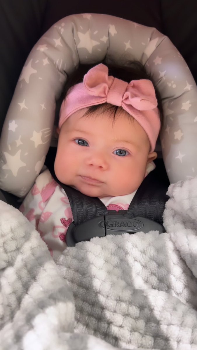 jamieramirezz_'s tweet photo. i have the most beautiful daughter fr🤍 https://t.co/DVnfGFvZwT