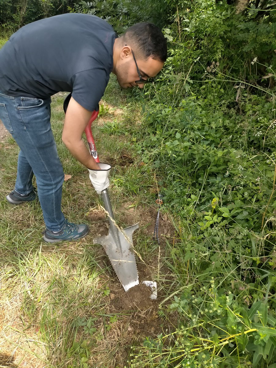 #séisme La Laigne du 16 juin 2023 : 88 stations sismologiques autonomes déployées pour imager les structures du sous-sol autour de la zone épicentrale.  Une collaboration BCSF, CEA-LDG.
<a href="/ecole_terre/">Ecole et Observatoire des Sciences de la Terre</a> <a href="/Prefet79/">Préfet des Deux-Sèvres</a> <a href="/Prefet17/">Préfet de la Charente-Maritime 🇫🇷🇪🇺</a> <a href="/IRSNFrance/">IRSN France ➡️ @ASNR_Fr 📌</a>