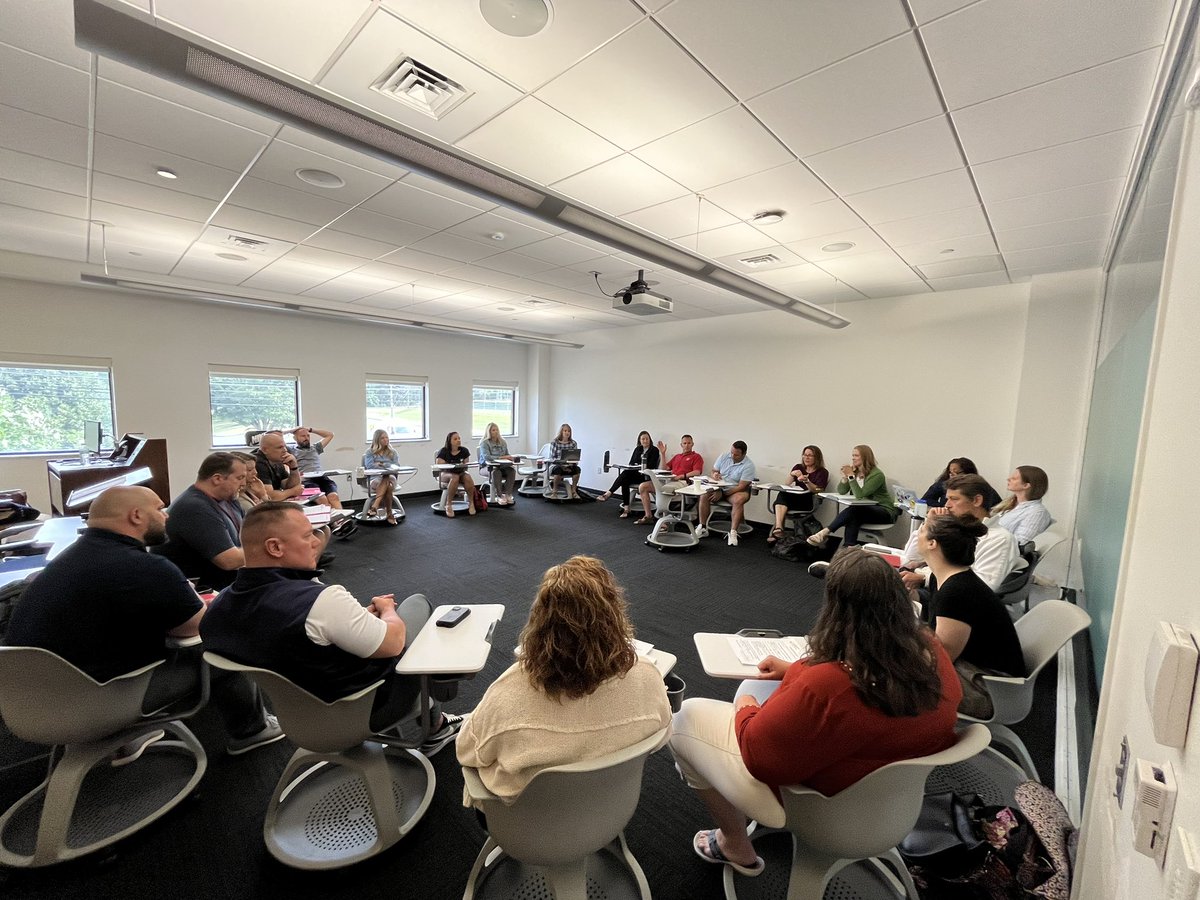 JanemarieMckay's tweet image. Educators sharing their @AlbrightTExpL IMPACT!! 
What an INCREDIBLE three days we shared together!! @GovMifflinSD @WyoAreaSD @WilsonSchlDist @RDGschools @FASDTigers @AtownDioceseEDU @BASDNEWS @AlbrightCollege #TExpL