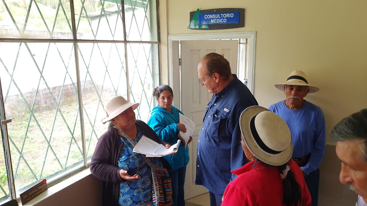 IESS_SSC's tweet photo. Además, promovieron la atención en el stand de la campaña de prevención de cáncer de cuello uterino y realizaron una visita técnica a la unidad médica. https://t.co/ojkyvmRfm3