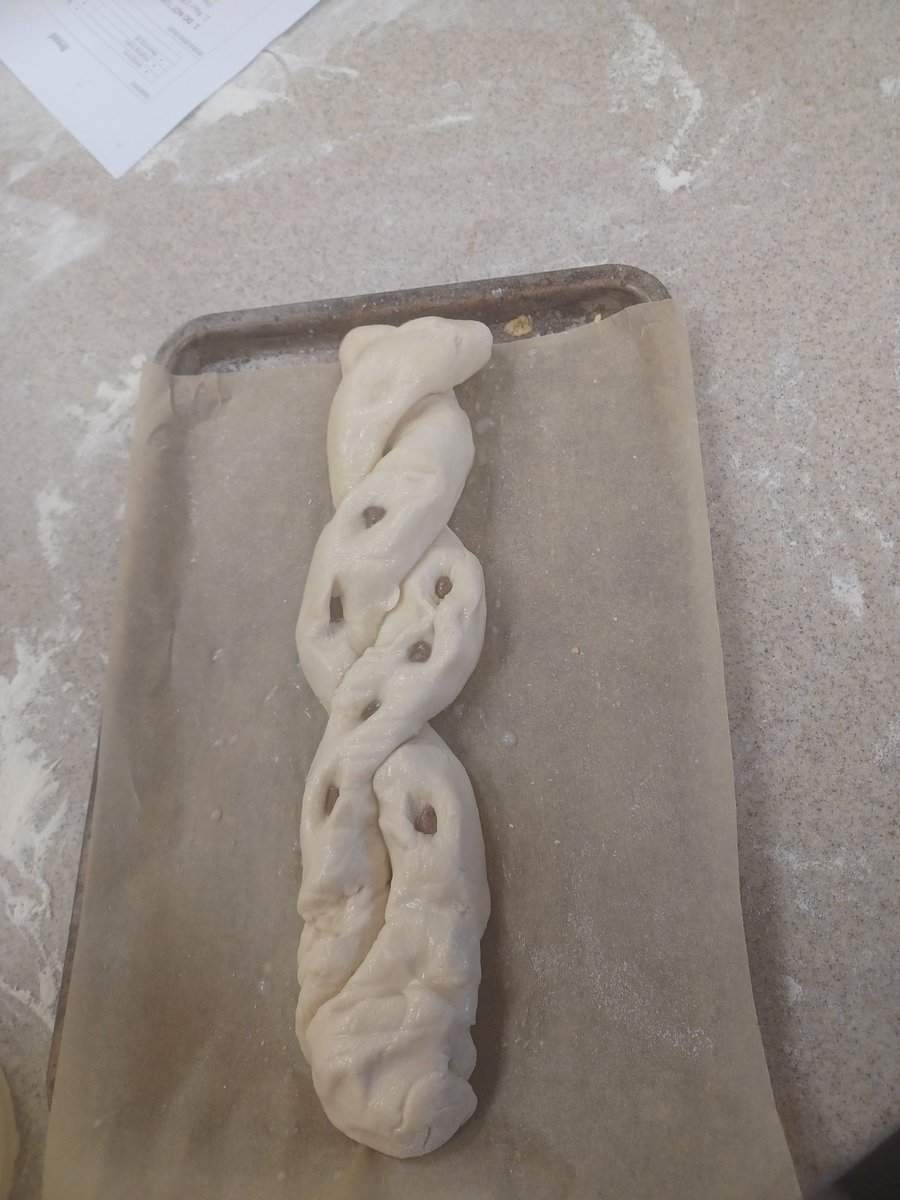 Creative_MsE's tweet photo. Impressive year 9's today making Bread in 1 hour lesson. A lot of chocolate chips added. #breadmaking #chocolatebread #Food https://t.co/VfZbQjkSNZ