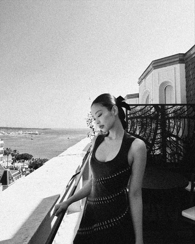 angellsie's tweet image. jung elise                                    eliska