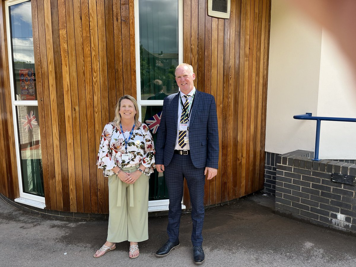 As the <a href="/StaffordshireCC/">Staffordshire County Council</a> Cabinet Member for Education, visiting schools is always a highlight. It was great to meet the staff &amp; pupils of Crackley Bank Primary School today &amp; to congratulate them in person on their recent good Ofstead inspection.