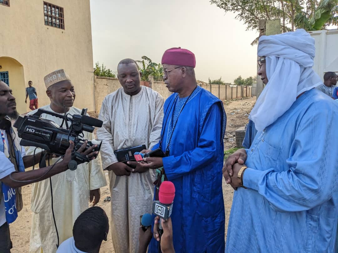 Le SGA du Ministère de l’Enseignement Supérieur et de la Recherche Pr  Alio Mahamane a présidé ce jour mardi 20/06/2023 la cérémonie de réception de 2 véhicules de marque  Hard-top, don du #PROLAC à <a href="/UniversiteDiffa/">Université de Diffa</a>