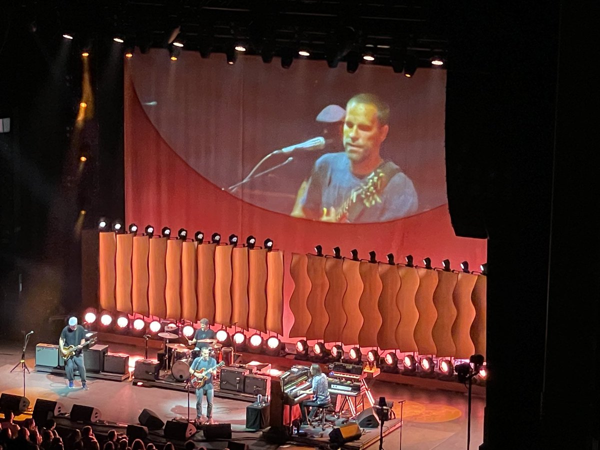 Trying2bBrief's tweet photo. Me and the man who made me into Mrs Johnsson, watching the man who first made me want to become ‘Mrs Johnson’ 😂♥️🙌👏
#raredatenight #jackjohnson @jackjohnson @VincentTheTweet https://t.co/WbXCEtBGwe