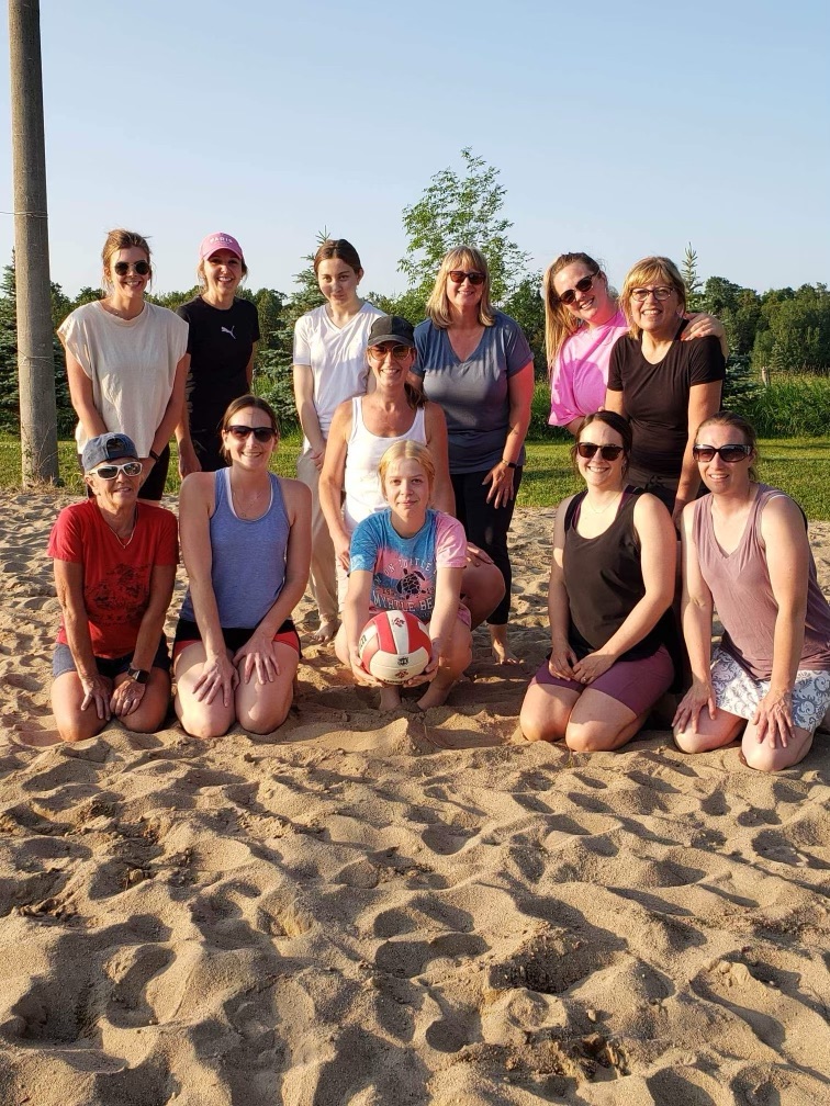 Welcome2Central's tweet photo. We had a great time yesterday evening playing volleyball and hanging out! ☀️ Thanks to all who came out! https://t.co/sVqs0Y4WCN