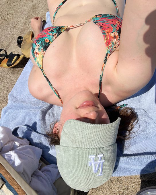 hey you! 👀 u should be on my o.f. ☀️ 🔗 link below👇🏻 https://t.co/obgOsmWF9J<a href="/tag/mvsales"class="tags"><span>#mvsales</span></a>