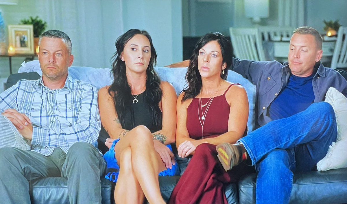 TLC needs to stop trying to tell us these people are in their early 40s: 
#YouMeAndMyEx