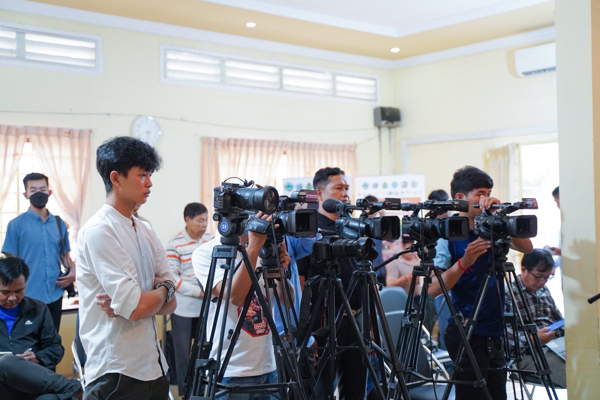 pheaktraneth's tweet photo. Government, Local authorities, NGOs in Conservation have strong commitments to protect #Cambodia’s natural resources, #forestry, wildlife. They are together conducting #ZeroSnaringCampaign to provide safety to #wildlife, to reduce pressure on nature. Photos from press conference https://t.co/G1AzWPXNk9