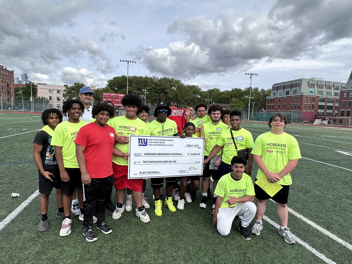 TE’s coach Andy Bischoff and wife Brittany teamed up with the <a href="/hobokenredwings/">Hoboken Redwings</a> to host a 3-day youth football camp where <a href="/Giants/">New York Giants</a> players and staff joined to teach boys and girls the game!

Daniel Jones wrapped up the camp by suprising Hoboken HS with a $10k equipment grant!