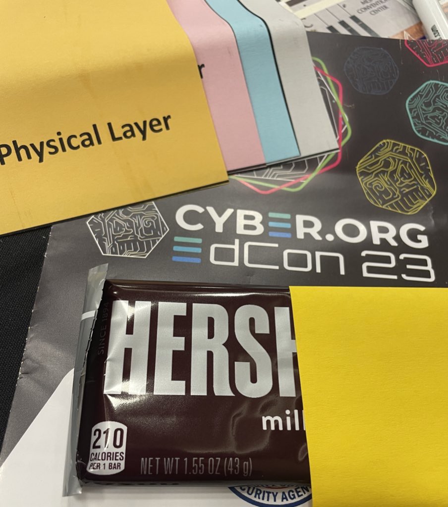 Julie Snyder tweet media