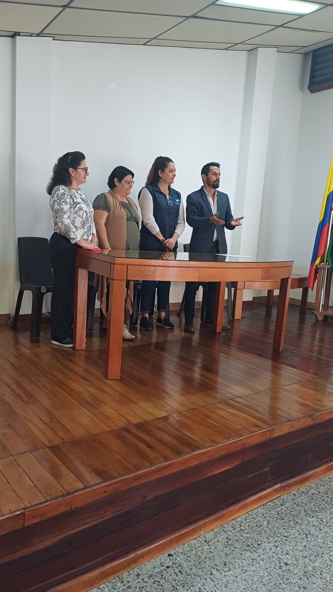 Fundacionsinfr's tweet photo. Hoy 21 de Junio , culminamos con éxito 🙌  las capacitaciones a mujeres y hombres migrante Refugiados y Desplazados; en las áreas Psicosocial; educación Financiera y Emprendimiento. 
Gracias a la Alianza din Fronteras con , Federación de ONG de Caldas y Fundación Cruzada Social. https://t.co/9x6xCperr4