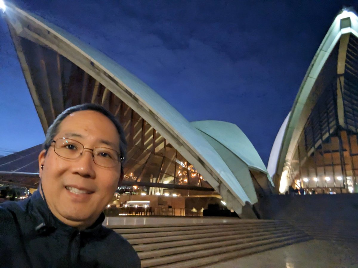 I'm in the @cityofsydney for the #VEPSyd (Visiting Entrepreneurs Program). I'm enjoying my first visit down under, and looking forward to my public talk on #blitzscaling & #AI tonight: whatson.cityofsydney.nsw.gov.au/events/hypergr…