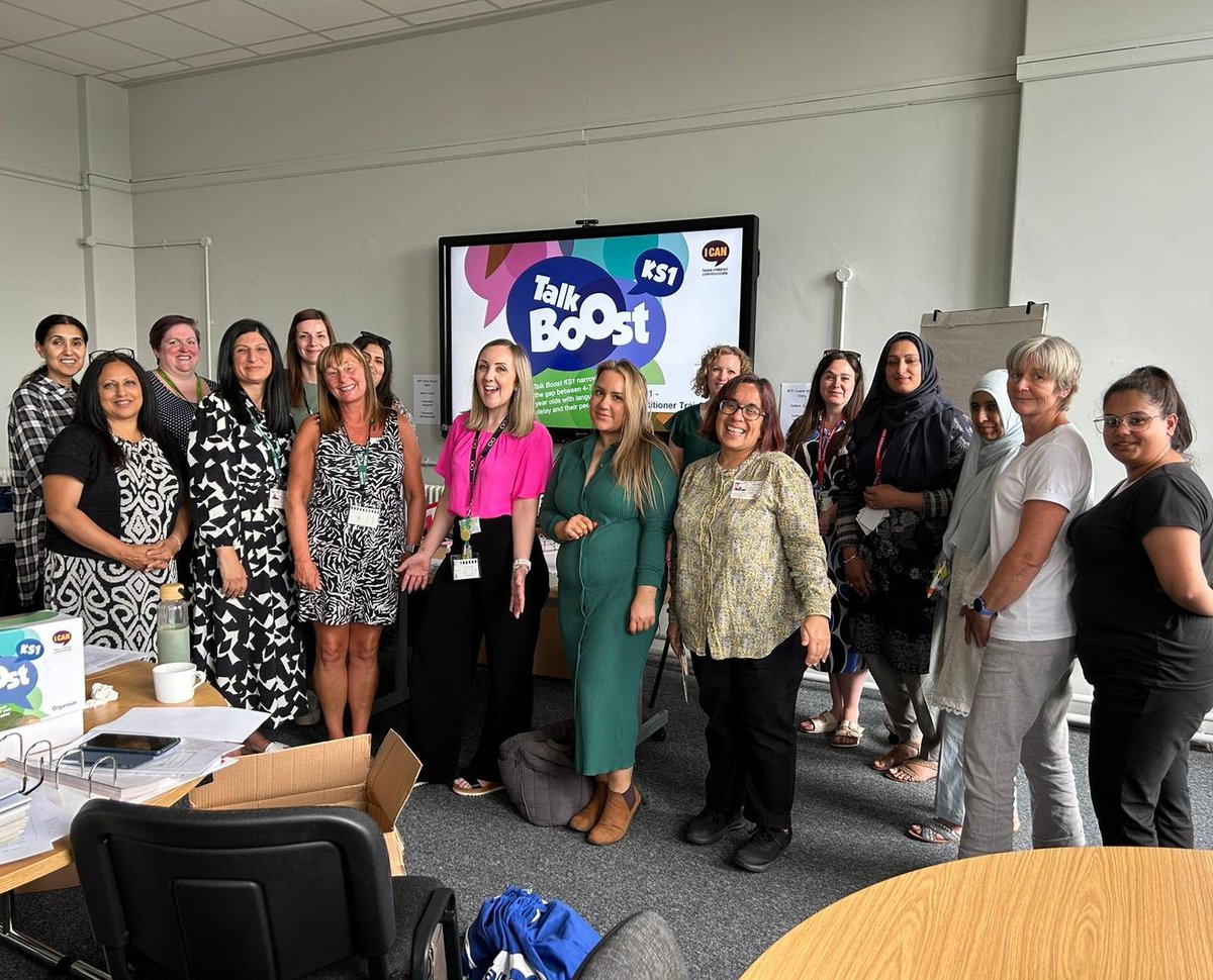 WMISLT2's tweet photo. A great #TALKBOOST KS1 training session last week with the staff from @leightrustb8. @iamstephC2106 had the pleasure of delivering training to 23 delegates across the trust. She received some great feedback from the day ๐
#SLC #SLCN @SpeechAndLangUK
#Intervention https://t.co/7B4uceBPkp