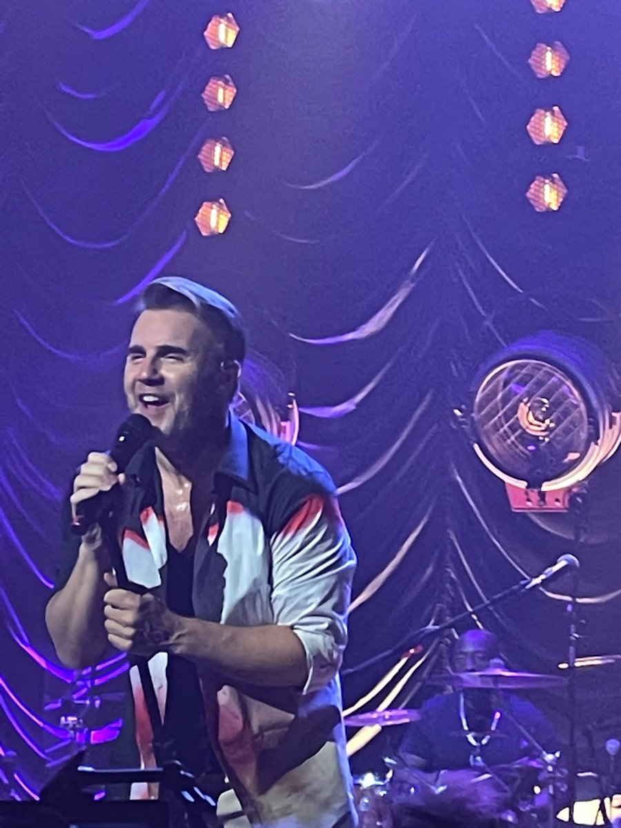 sally_fokes's tweet photo. @GaryBarlow @takethat #warchild thank you!!! The best https://t.co/3ELLXpsOwM