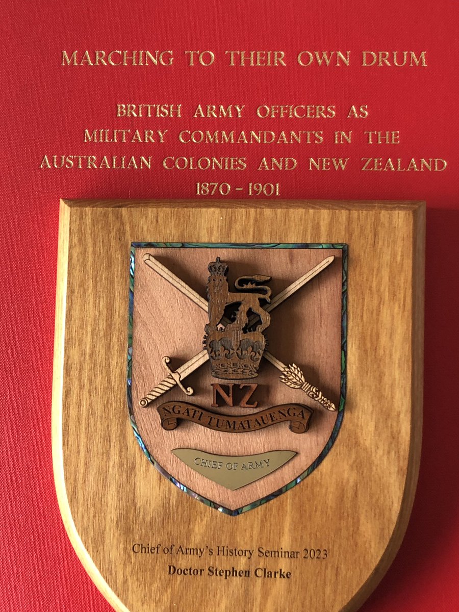 StephenClarkeNZ's tweet photo. Excellent catching up with colleagues and friends from here and my alma mater @UNSWCanberra as we look ahead to the bicentennial of the @NZArmy in 2045. #Project200 https://t.co/uZFCn9bgKB