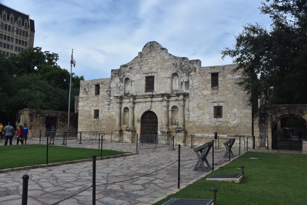 AustinCarTrans's tweet photo. Legislature Is Pushing $400 Million To The Alamo To Best Refurbish and Restore Their Site.
https://t.co/NC3nLrJK5c

#Alamo #Cenotaph #GovernorAbbott #AlamoTrust #1836BattleoftheAlamo 

Follow Us!   
Pinterest: #cartransportd    
Facebook: https://t.co/SddkQqKdH9 https://t.co/5yRCvFVCWw