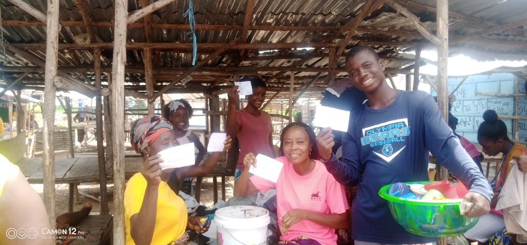 DeAlpheus's tweet photo. Today was another massive voter mobilization and education in Bo City and it's surroundings.
Over 1,500 voter Information, Education and Communication IEC materials was distributed to enhance voters knowledge especially  1st time voters.
@YIAGA, @CGGSierraLeone, #ThePowerof18 https://t.co/b4dzQ29znC