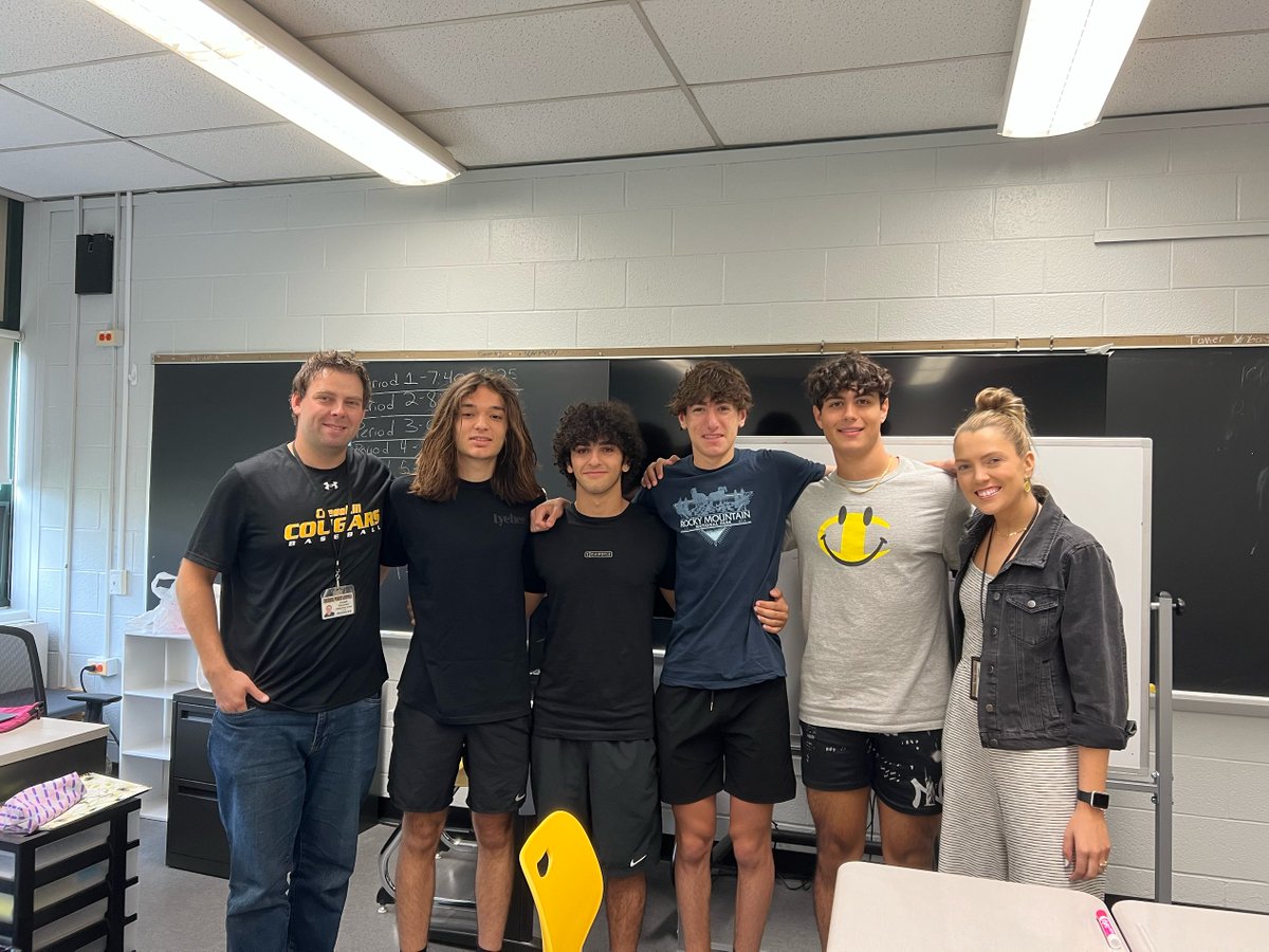 Ms_MLynch's tweet photo. Happy last day of school from C19! #US1 #RIA https://t.co/0tf8uBrvRF
