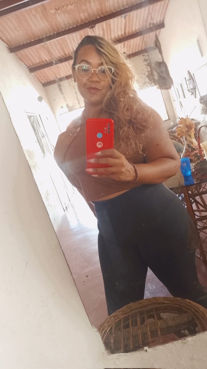 Rayuela_Cap36's tweet photo. "Soy perfectamente imperfecta y estoy muy orgullosa de serlo" 

#RayuelaCap36 💣💥

A veces en la 🌎 y a veces en 🪐 https://t.co/vHOqGleWYv