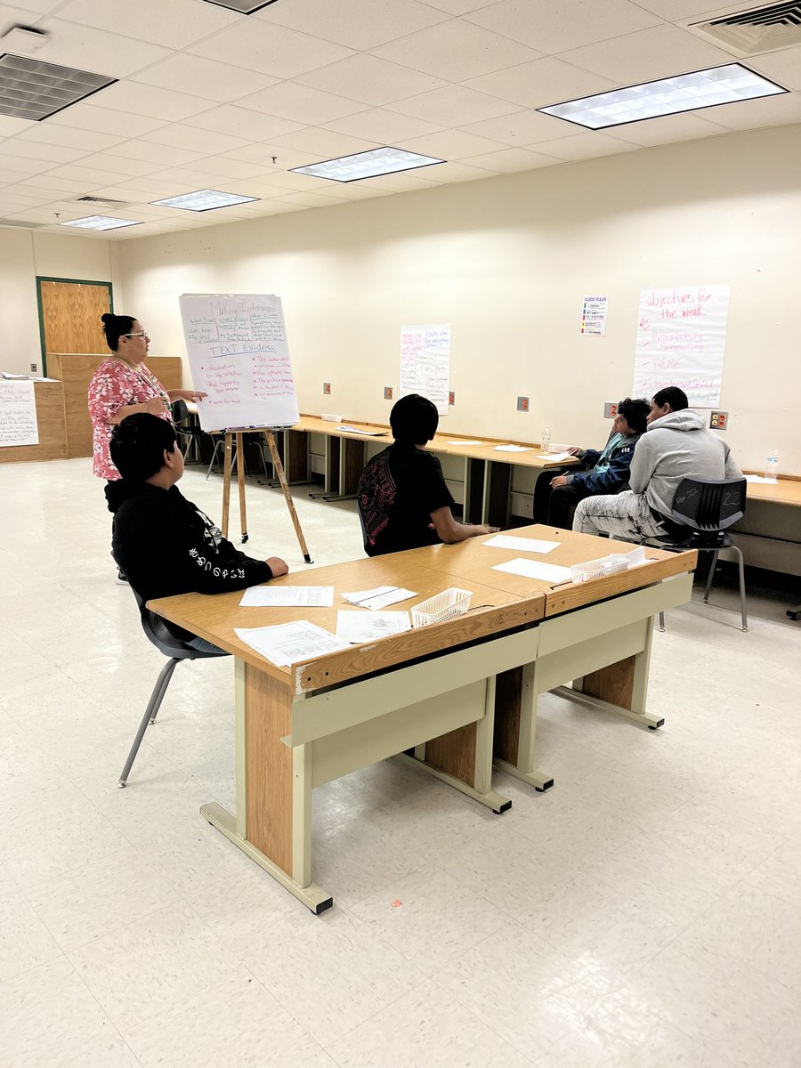 AP_Holmes1913's tweet image. Intentional teaching and learning! 3-7 Summer Bridge Week 3!💚🤍 #summerschoolprincipal #smallgroupinstruction