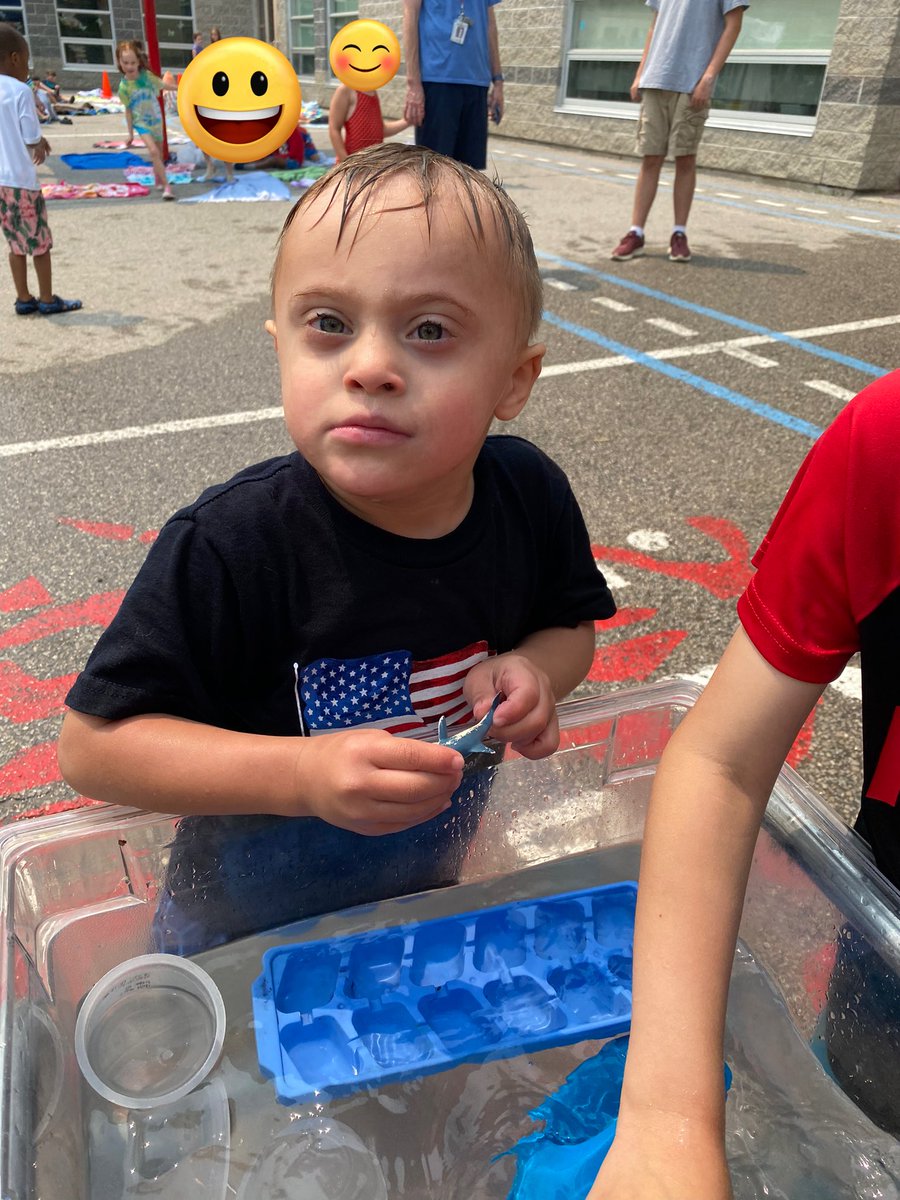 MrsPictonsClass's tweet photo. Bring on the sun cause today was WATER DAY!!!!! Oh the screams of excitement was coming in strong today 😆 https://t.co/KnAomDH1HR