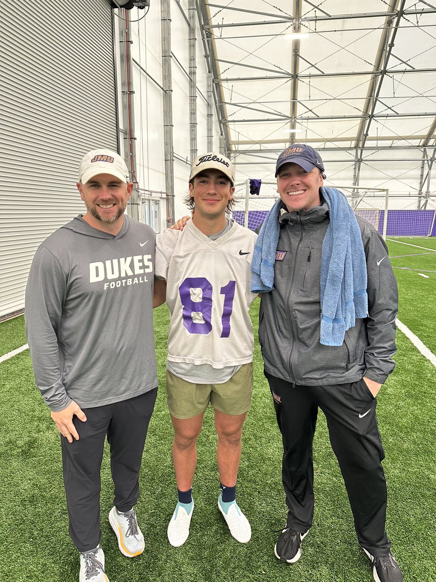 NathanChapmanK1's tweet photo. Awesome day at JMU. I won the field goal charting, field goal last man standing competition, and tied for the win on kickoff. Thank you @coachgrantcain for hosting and showing me around the facilities after. @KornblueKicking @FCS_Recruiting @PaladinsFCS @CoachHarakel @RecruitGeorgia