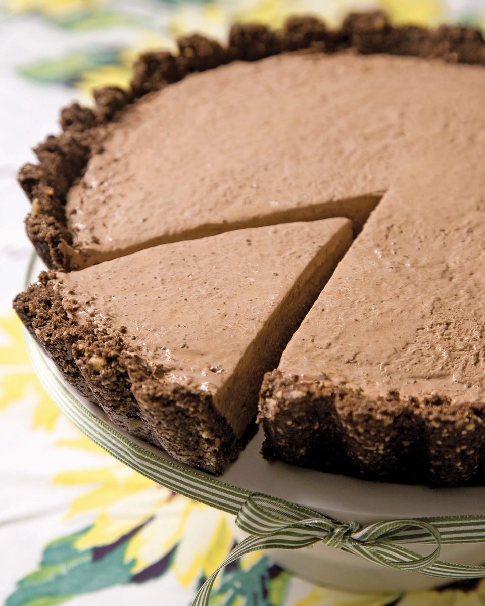 SouthernLadyMag's tweet image. Stay cool with a decadent Chocolate-Buttermilk Icebox Pie, sure to help you beat the heat on summer days. Get the recipe at southernladymagazine.com/chilled-to-per…, and find more irresistible cold treats in our July/August 2023 issue.

#southernladymag #recipebox #chocolatepie #pierecipes
