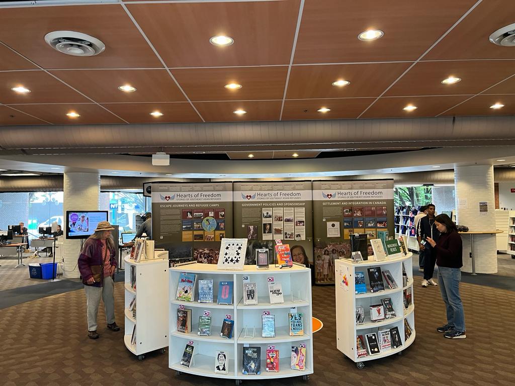 PchcMoM's tweet photo. Victoria friends! Visit the #HeartsofFreedom exhibit at @gvpl - Central Branch from now until July 4. 

This will be the second last stop on the West Coast, completing its time in BC at @GovHouseBC.

Click here for more info on HoF: https://t.co/GJHtLdspk9 https://t.co/8NhphL8MgM