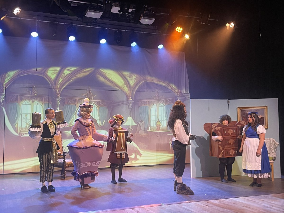 LargsAcademy's tweet image. A magical night for @largsacademy with our final performance of Beauty &amp;amp; the Beast. Outstanding in every way. Well done as always @LargsExpArts and @LargsAcadPEdept 🎭 👏🏻 ☑️