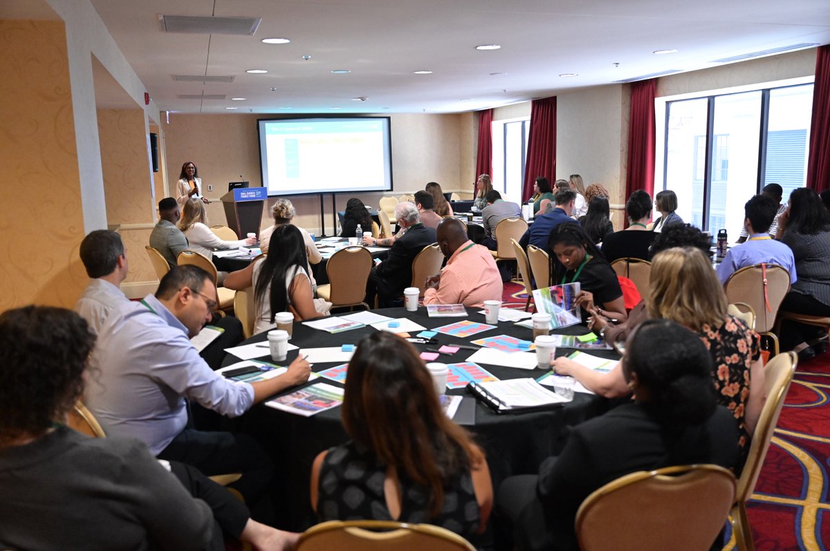 OppFinance's tweet photo. This week in Chicago, where close to 500 CDFI practitioners are gathered for #SBFF, we've delivered sold-out training sessions with new tools and resources, from “CDFI 101” to fundamentals of climate lending with support from @Citi Foundation. Learn more: https://t.co/IE31j77hxk https://t.co/CwUQx351HY
