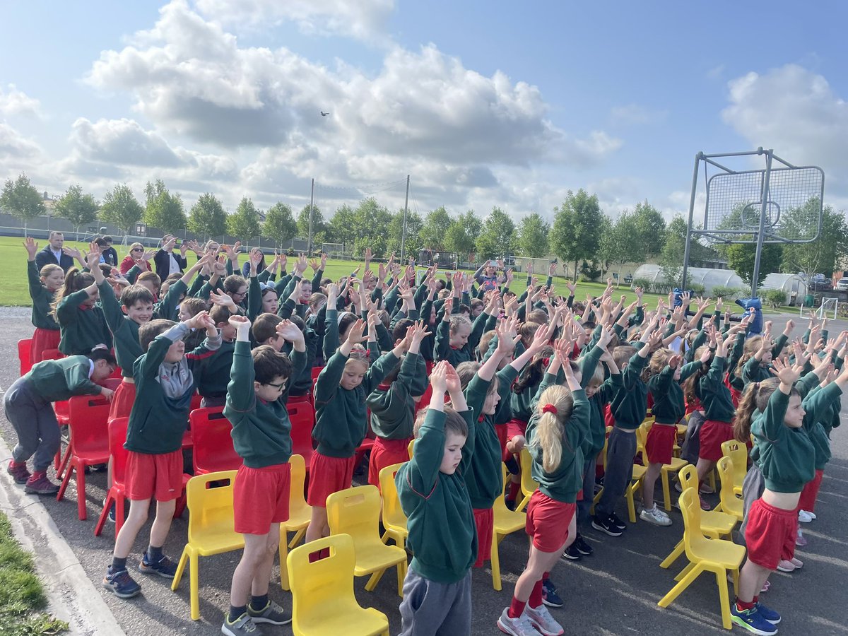 Rang Niamh tweet media