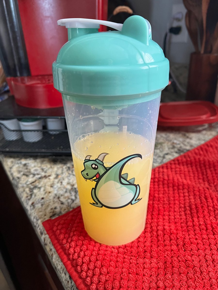heymonsay's tweet photo. Trying my first @GFuelEnergy drink in my @Cahlaflour shaker! https://t.co/juWwdhPsn5