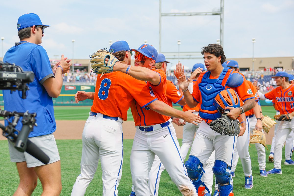 GatorsBB's tweet photo. It's GREAT to be a Florida Gator! 🐊

#GoGators https://t.co/3Ycp0sZIPk