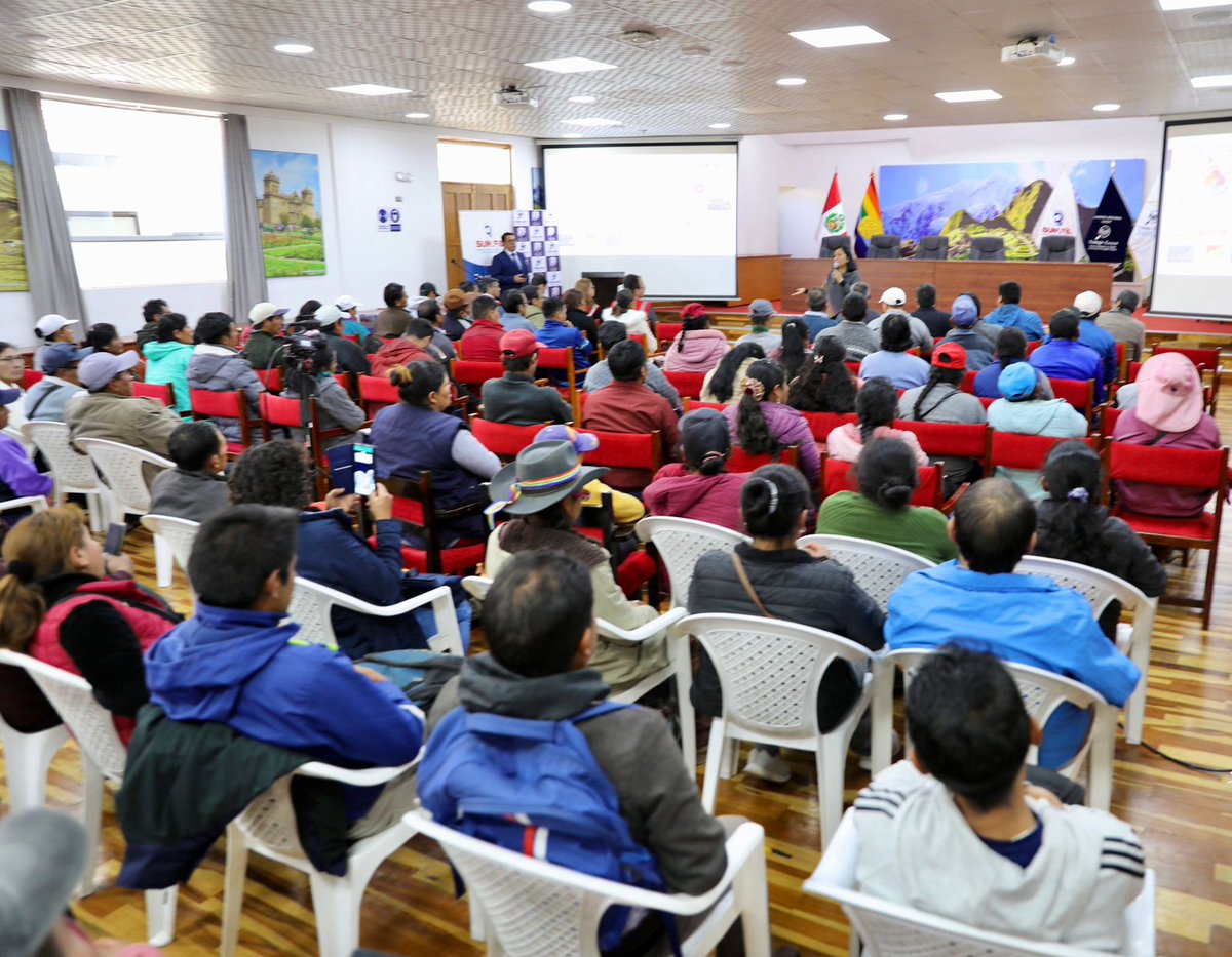 SunafilPeru's tweet photo. ✅ Participaron los obreros municipales de las provincias de Cusco y Anta, así como de los distritos de Poroy, Santiago, San Jerónimo, San Sebastián y Wanchaq. 

#SunafilEnCusco 💯💪🏻💯 https://t.co/048Pmx7Z8w