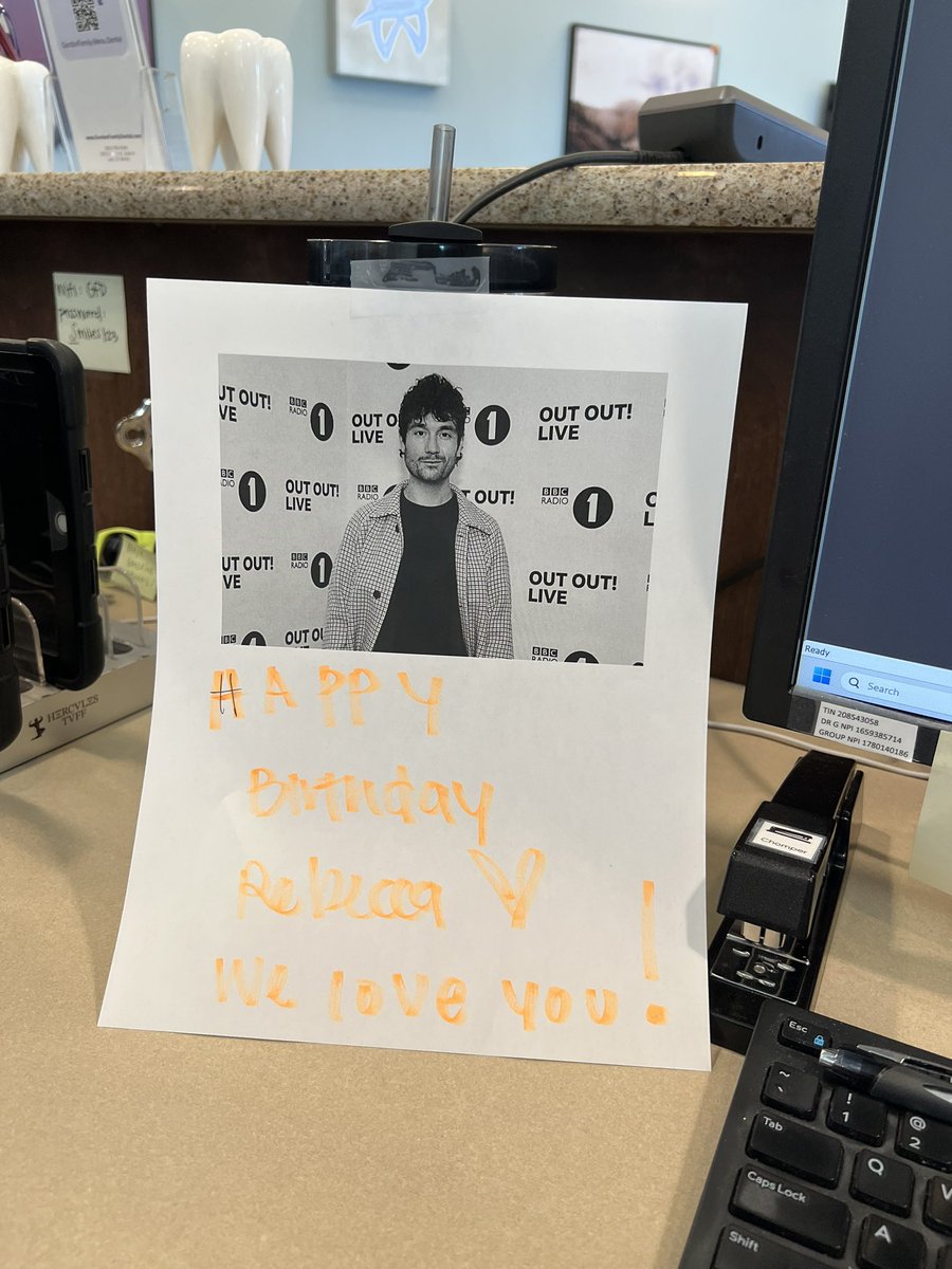 becstevie's tweet photo. My coworkers get me 

@bastilledan https://t.co/SFGW4juQSc