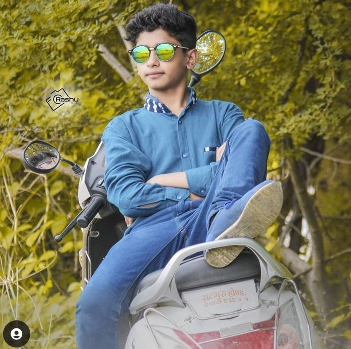 Happy birthday bro 🎂🥳❤️🍰@Hamza_4hmed_  khush Raho Awaad Raho Chote ❤️🥰 full Masti Mai Raho  God bless you 🙏❤️ 
Injoy your day 🥳🍰🥰 Aur 
Jis Tarha hon Waise Hi Rehna
Guro 😊💞
#HBDHamza #Munjali
#MunawarFaruqui