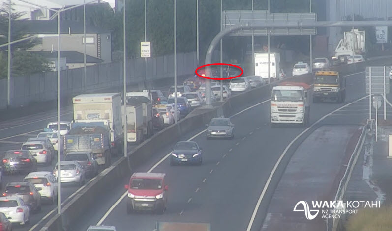 SH20A (GEORGE BOLT MEM DR) - 9:35AM A crash is blocking the left southbound lane on SH20A, towards @AKL_Airport, after Kirkbride Rd on-ramp. Merge to pass with care and expect delays until cleared. ^TP