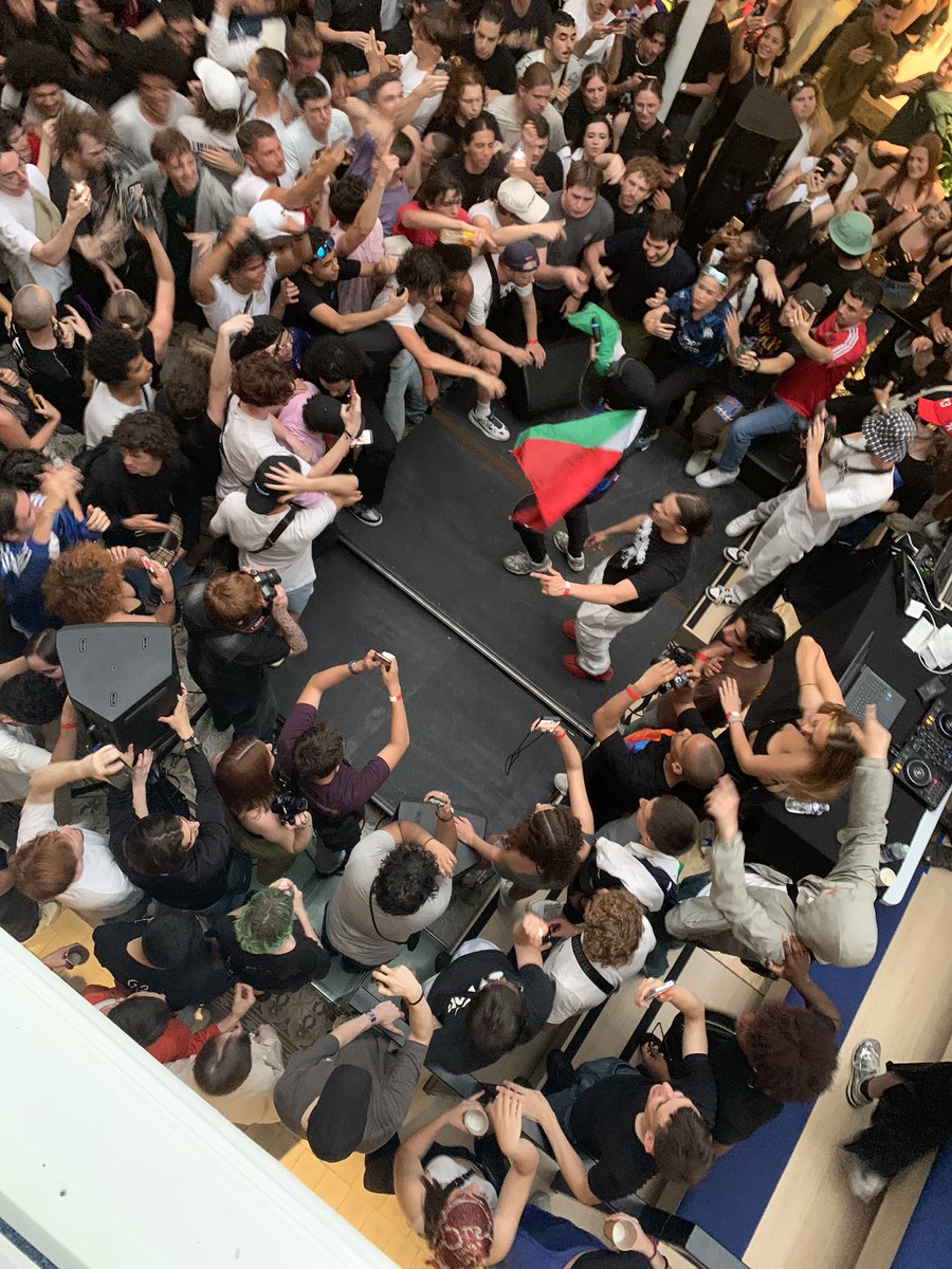 Vrai rappeur fait vraies choses 🇵🇸<a href="/houdihood/">HOUDI ☀️</a>