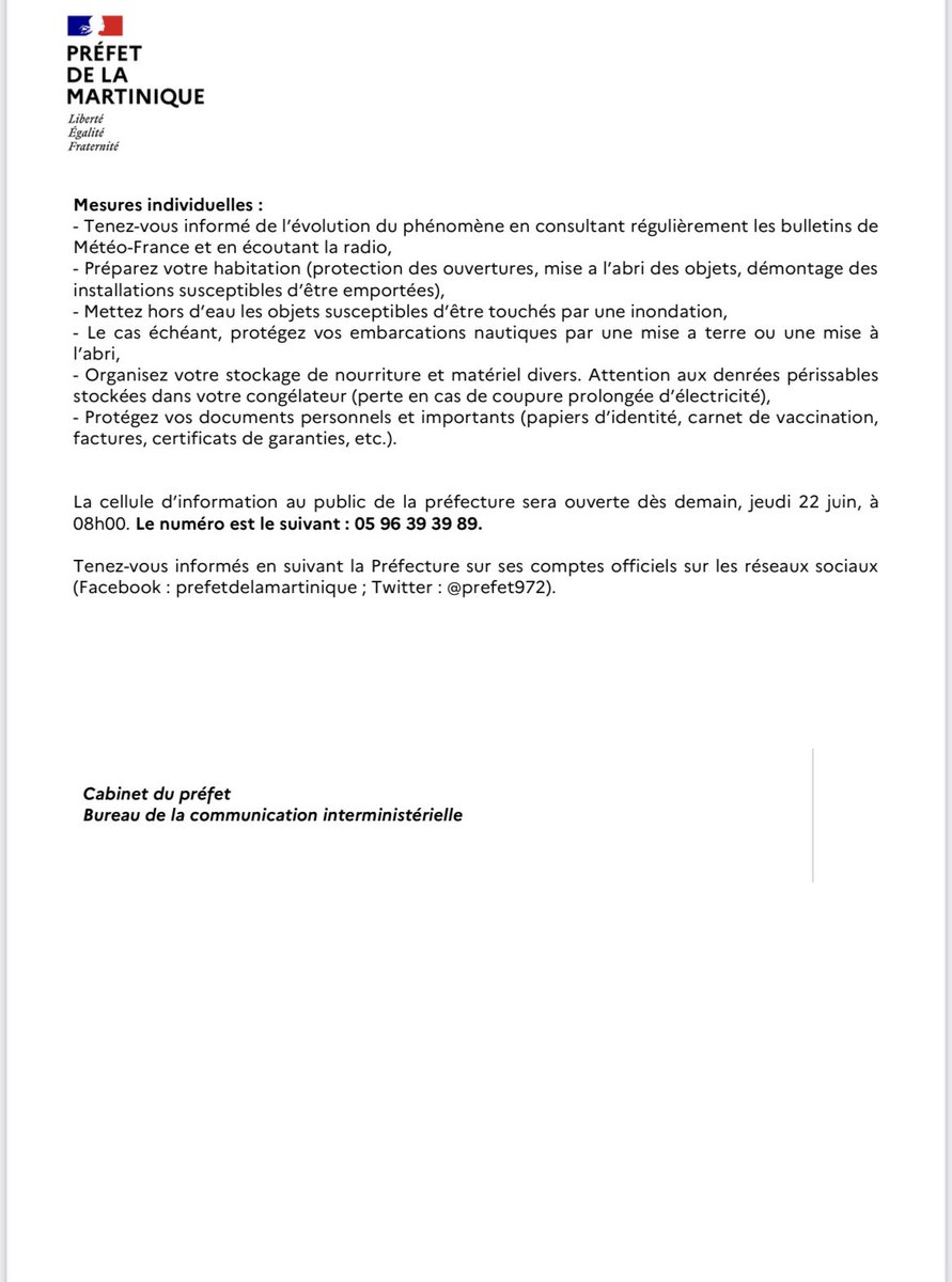 Prefet972's tweet photo. La #Martinique est placée en #VigilanceOrange  🟧 

Préparez-vous 🚨 
👇Que faire dès le déclenchement de cette alerte ? https://t.co/hdeUKQKKe2