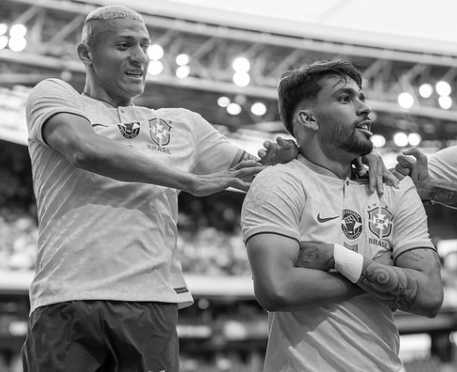Ronaldo_The_One's tweet photo. @FutbooBR "A loss that wake us up from the illusion is better than a win that makes no sense and sinks us deeper and deeper into the mud." https://t.co/Jb0hZxoWjo