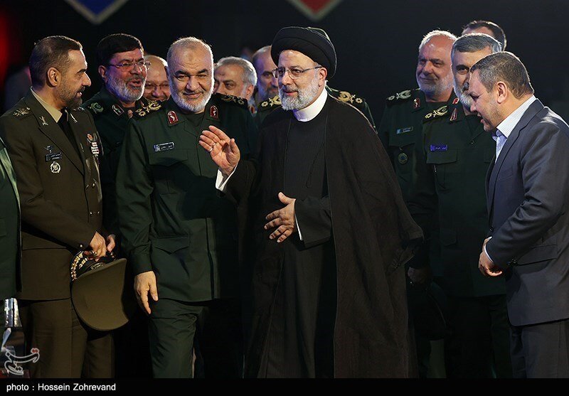 ghabrestoon1's tweet photo. از رأیی که بهش دادی پشیمونی؟
- خودم: فکر کن یه درصد https://t.co/gfJpqn1Grj