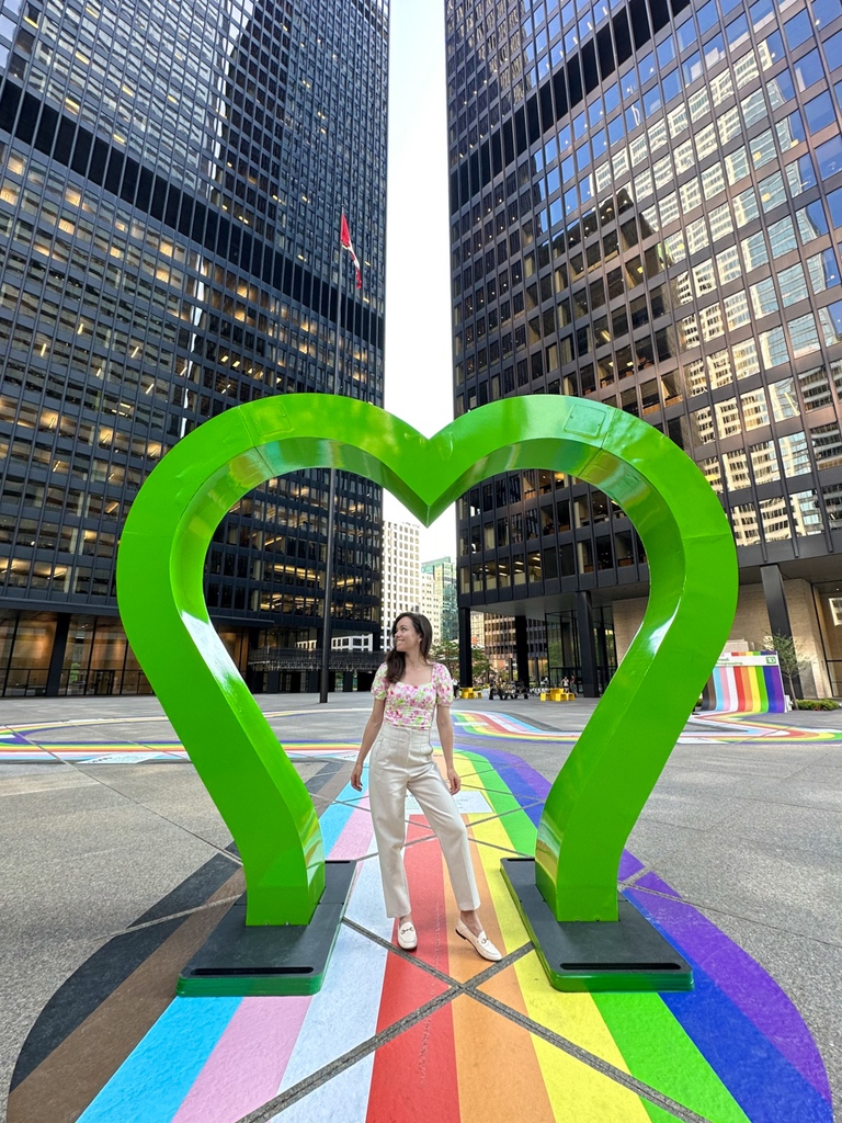 Happy #PrideMonth 🏳️‍🌈 💚 We're loving this colourful art outside the Toronto-Dominion Centre! #torontopride #downtownTO