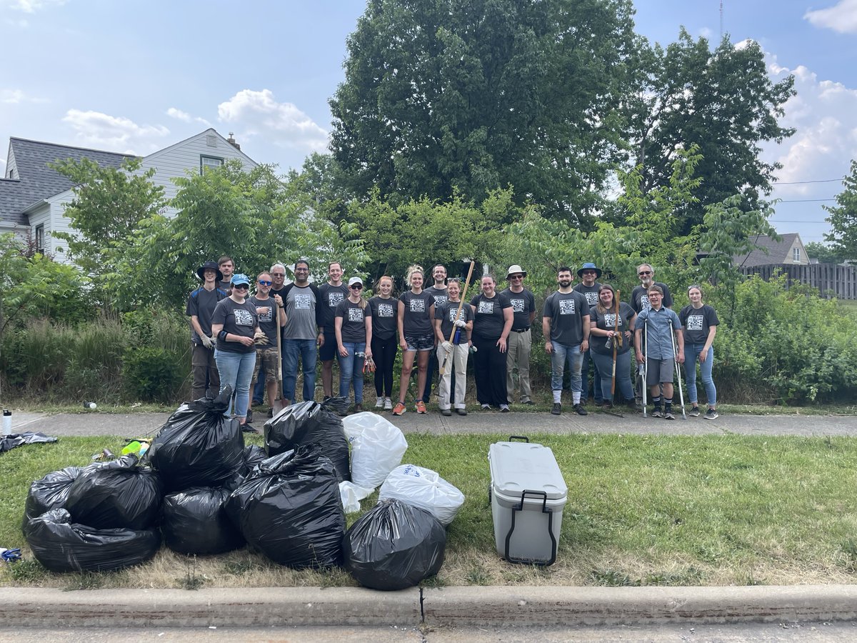 Krishna_H2O's tweet image. At @Stantec we always have our communities in mind. For our 10th Annual #SITC Week, #Cleveland @Stantec  employees volunteered with @west_creek and @clevemetroparks in removing weeds and cleaning debris from rain gardens and bioretention cells in Parma, OH. #StantecTogether