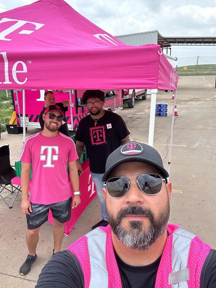 Luis Moreno (@metrolou2) on Twitter photo Proud to have local Amarillo, Borger and Guymon teams help the T-Mobile Community Support in all their amazing efforts for Perryton, TX.
Couldn’t be prouder to be part of this Magenta family! <a href="/TheAldanski/">Andres Aldana</a> <a href="/yes_i_cantu/">Matt Cantu</a> <a href="/JohnStevens_/">John Stevens</a> <a href="/JonFreier/">Jon Freier</a> Proud to have local Amarillo, Borger and Guymon teams help the T-Mobile Community Support in all their amazing efforts for Perryton, TX.
Couldn’t be prouder to be part of this Magenta family! <a href="/TheAldanski/">Andres Aldana</a> <a href="/yes_i_cantu/">Matt Cantu</a> <a href="/JohnStevens_/">John Stevens</a> <a href="/JonFreier/">Jon Freier</a>