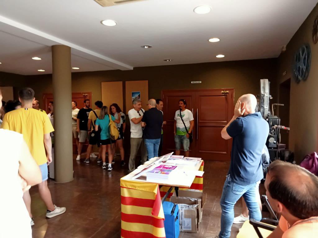 Muchas gracias a todas y todos, por interesar@s también en las publicaciones de @editorial_inde que tengo la suerte de coordinar, por formar parte de este momento tan mágico y que siempre permanecerá en mi retina, en mi corazón, en mi historial de vida.